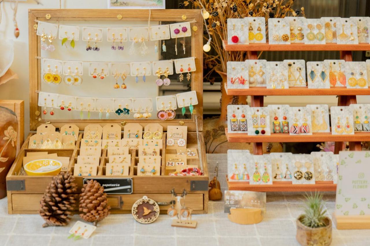 Pottery Flower B&B จี๋จี๋ ภายนอก รูปภาพ
