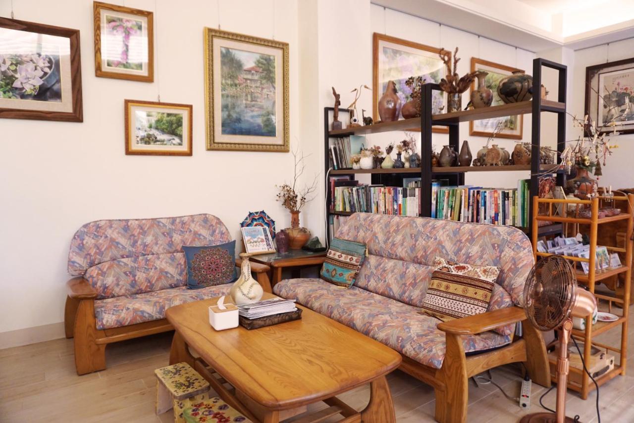 Pottery Flower B&B จี๋จี๋ ภายนอก รูปภาพ