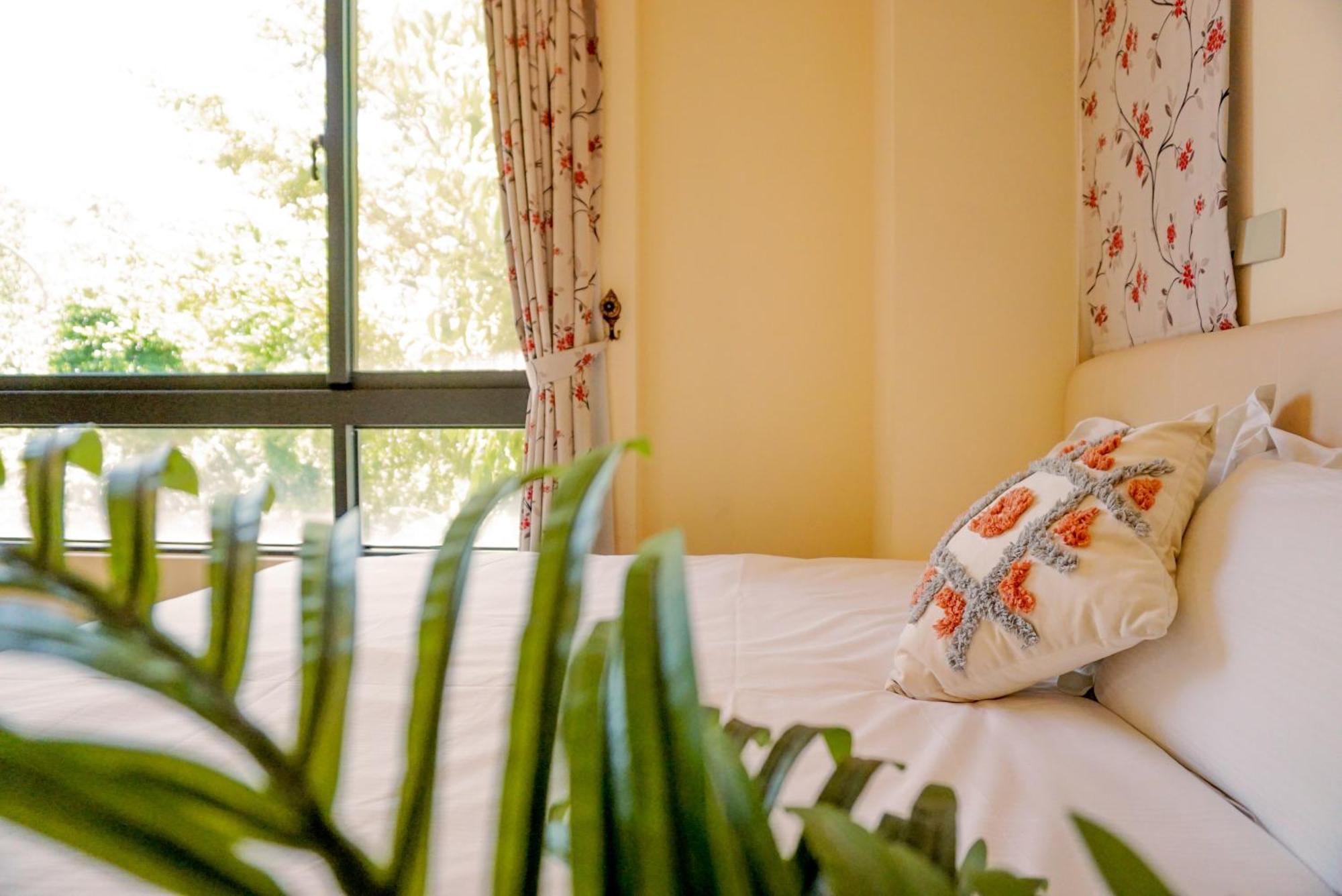 Pottery Flower B&B จี๋จี๋ ภายนอก รูปภาพ